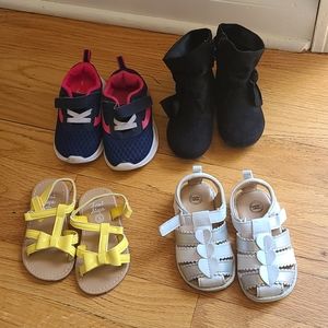 Bundle of 4 infant girls size 5 shoes